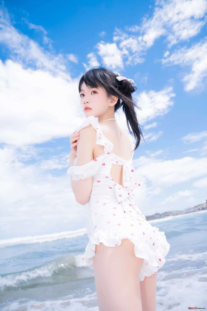 桜桃喵 – 雪顶冰淇淋 [17P75MB]