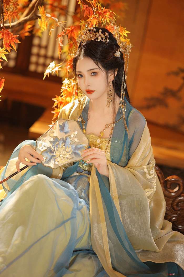 苏嫣嫣阿姨 –  白茶清欢 [12P88MB]