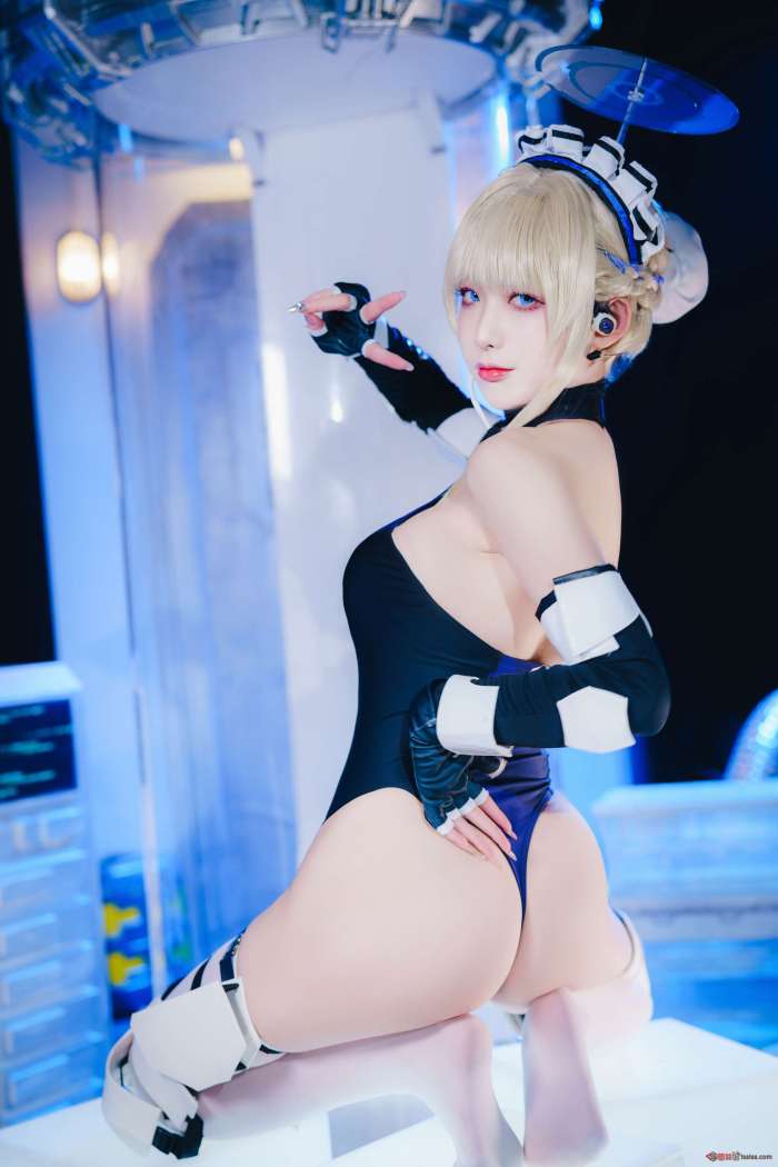 封疆疆v – 飞鸟马时竞泳 [41P503MB]