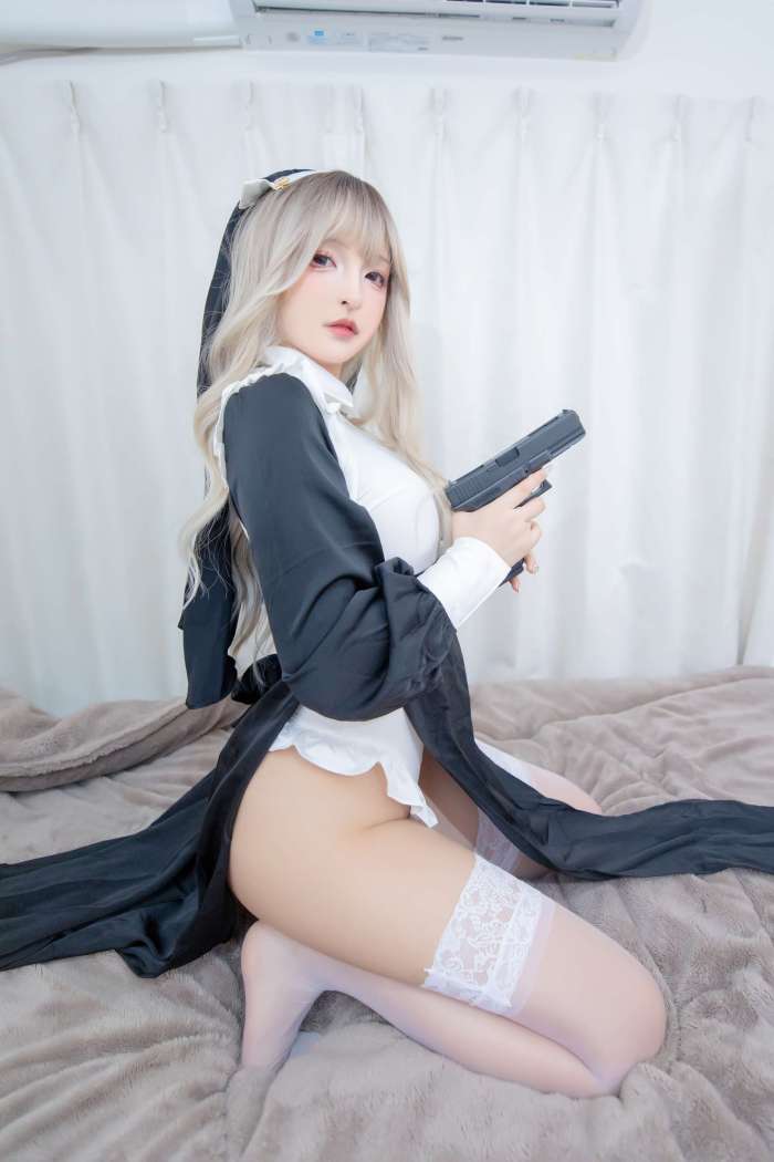 神楽坂真冬 –  战斗修女 [75P2V239MB]