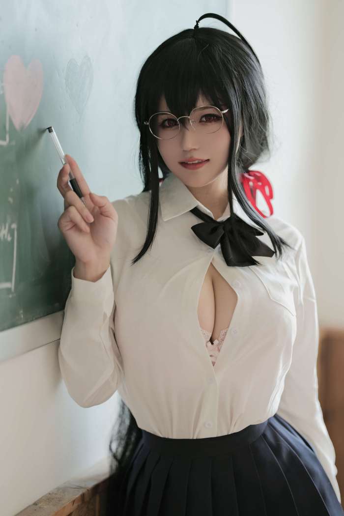 小仓千代w –  碧蓝航线 大凤JK [45P91MB]