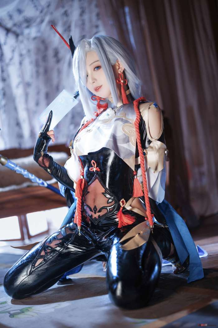 封疆疆v – 原神 申鹤 [31P191MB]