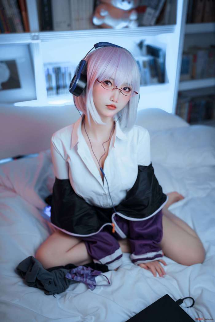 面饼仙儿 – 新条茜 [13P78MB]