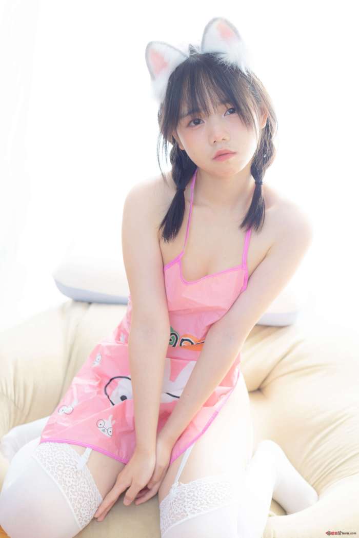 少女秩序 – 小鱼 – 粉色肚兜 [66P815MB]