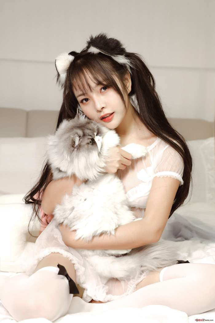 苏嫣嫣阿姨 – 白色猫耳头饰 [10P-15MB]
