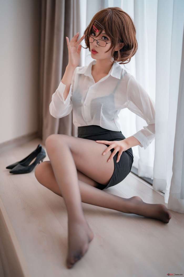 轩萧学姐 – 円香ol [22P68MB]