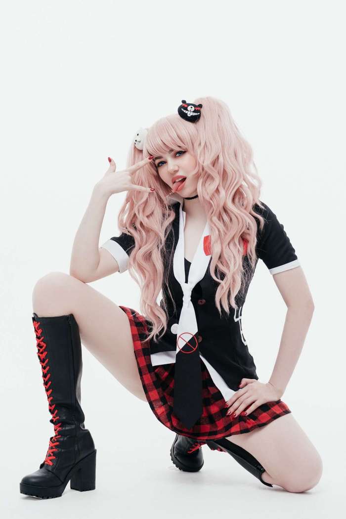 Alina Becker – Danganronpa [6P40MB]