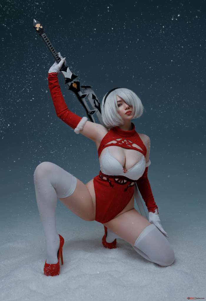 Alina Becker – NieR Automata. 2B Christmas [51P292MB]