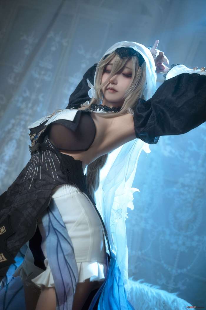 Seya狮砸 – 崩坏 阿波尼亚 [15P4V172MB]