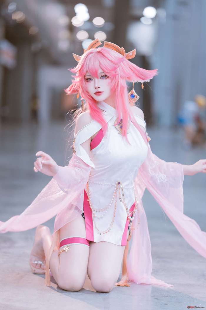 Maki小姬 – 原神 八重神子 [11P43MB]