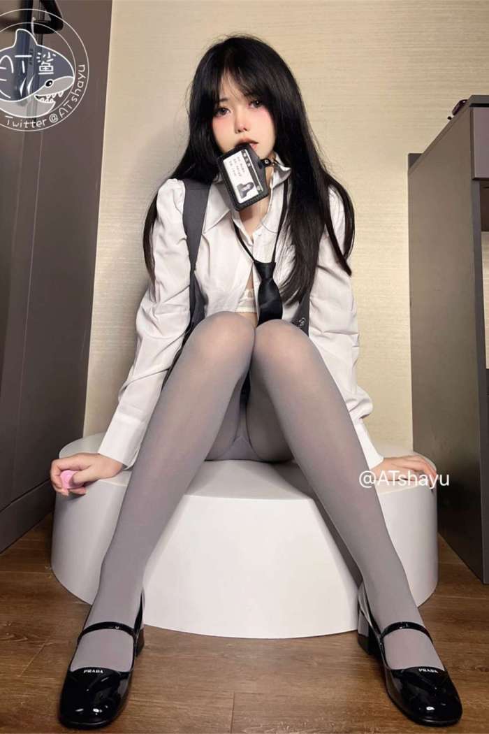 AT鲨 – 真空灰色裤袜 [50P116MB]