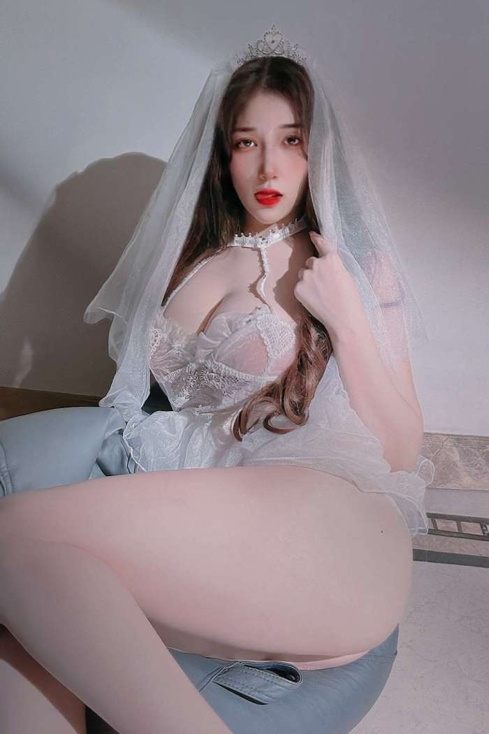 可可西yyy – 纯情婚纱下的RQ [26P7V261MB]