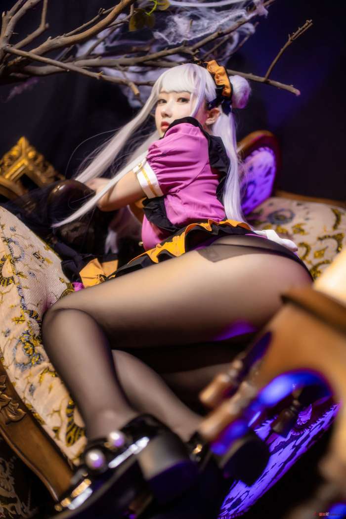 羽生三未 – 万圣黑丝女仆 [37P837MB]