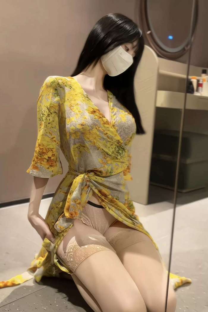 女刺客 – 黄色战袍 [23P43MB]