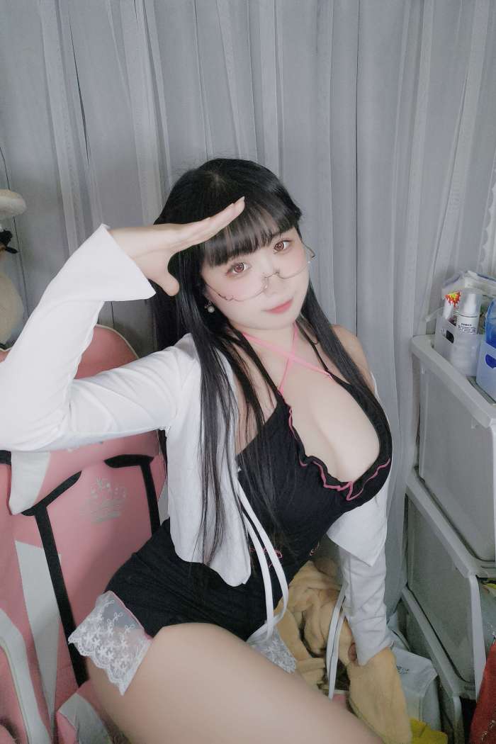 贞子蜜桃 – 心心眼 [10P1V252MB]