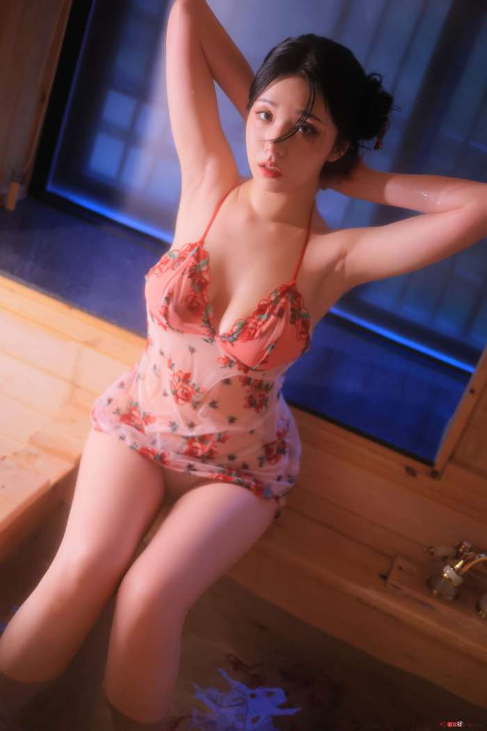 Lee Yeon-woo – HEAT 2024-12-17[148P12V7.55GB]