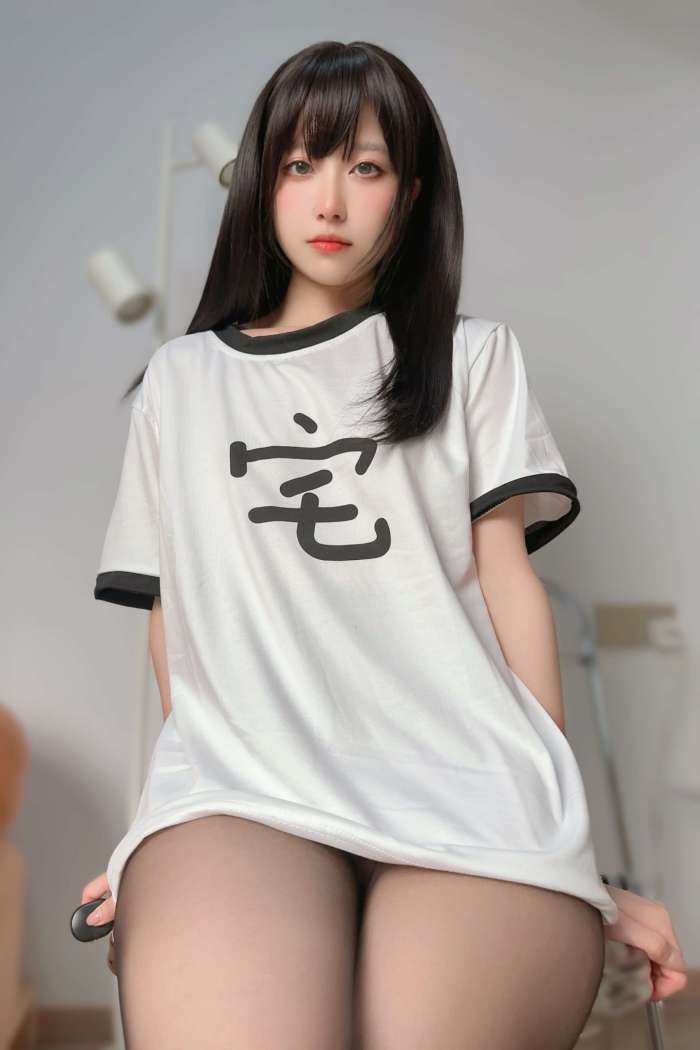 布丁 – Perohub 12月订阅-1-宅女的日常 [18P4V53MB]