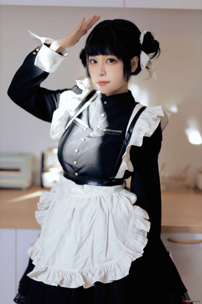 洛桑w伊梓 – 女仆日记Ⅲ [28P-322MB]