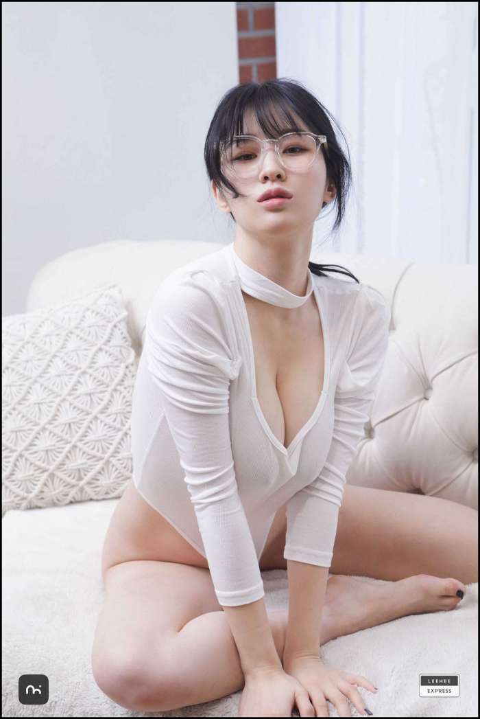 [LEEHEE EXPRESS] LEBE-237 – Woo [43P127MB]