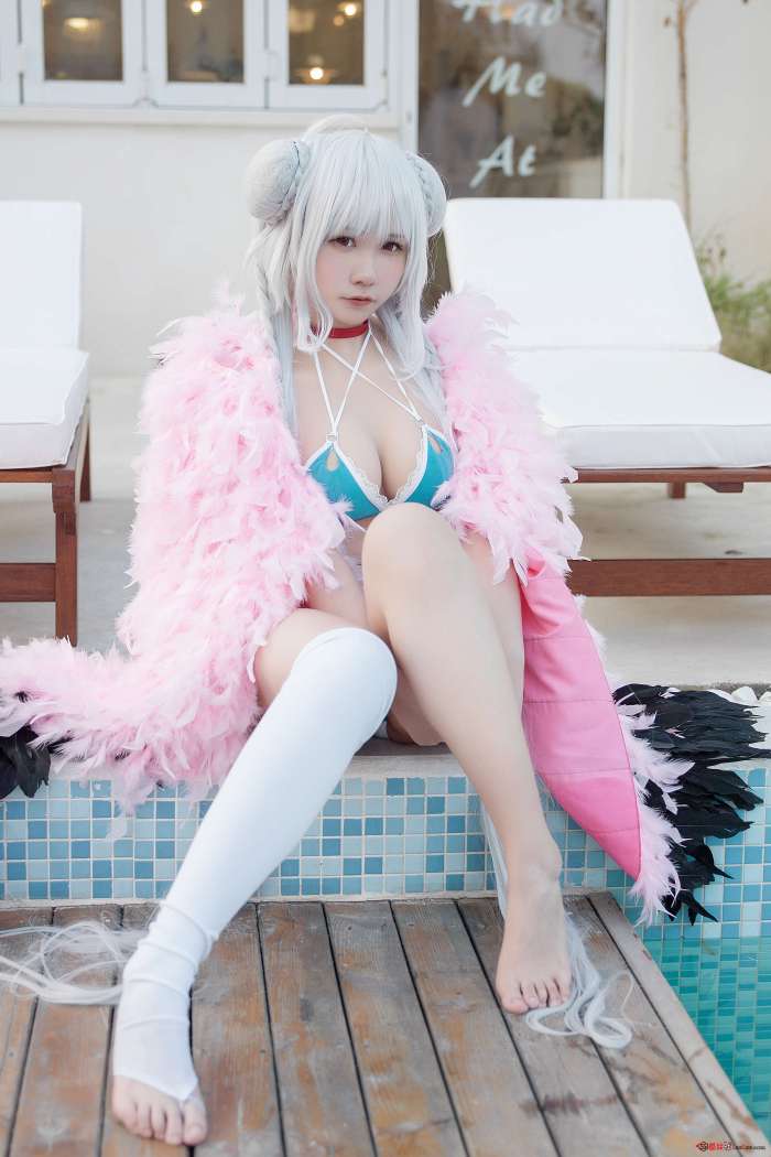 麻花酱 – 可畏泳装&女仆 [30P138MB]