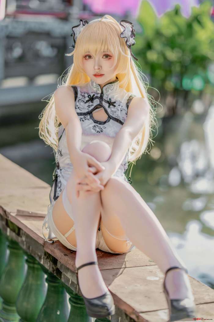 大大卷卷小卷 – 穹妹旗袍 [22P215MB]