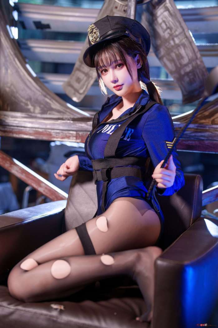 羽生三未 – 纯狱之风女警 [31P-633MB]