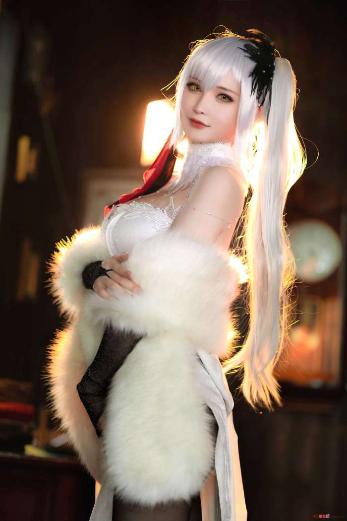 前羽 – 碧蓝航线 德雷克 [41P-242MB]