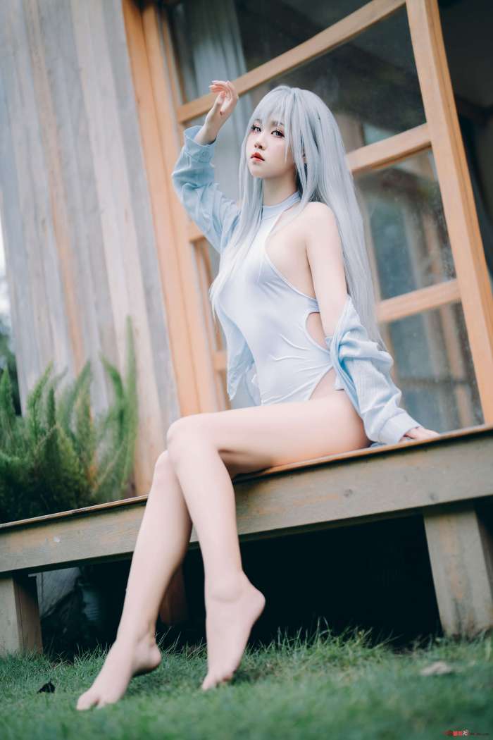 萌芽儿o0 – 白泳装 [25P98MB]