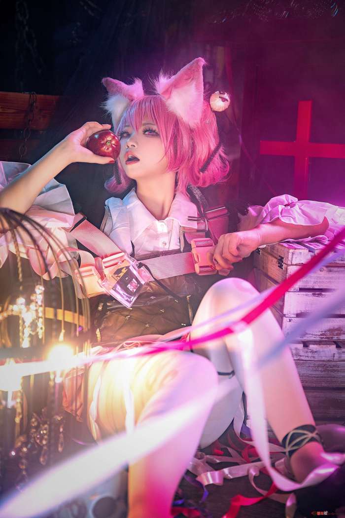 伊喵_Master – 明日方舟巫恋 [18P169MB]