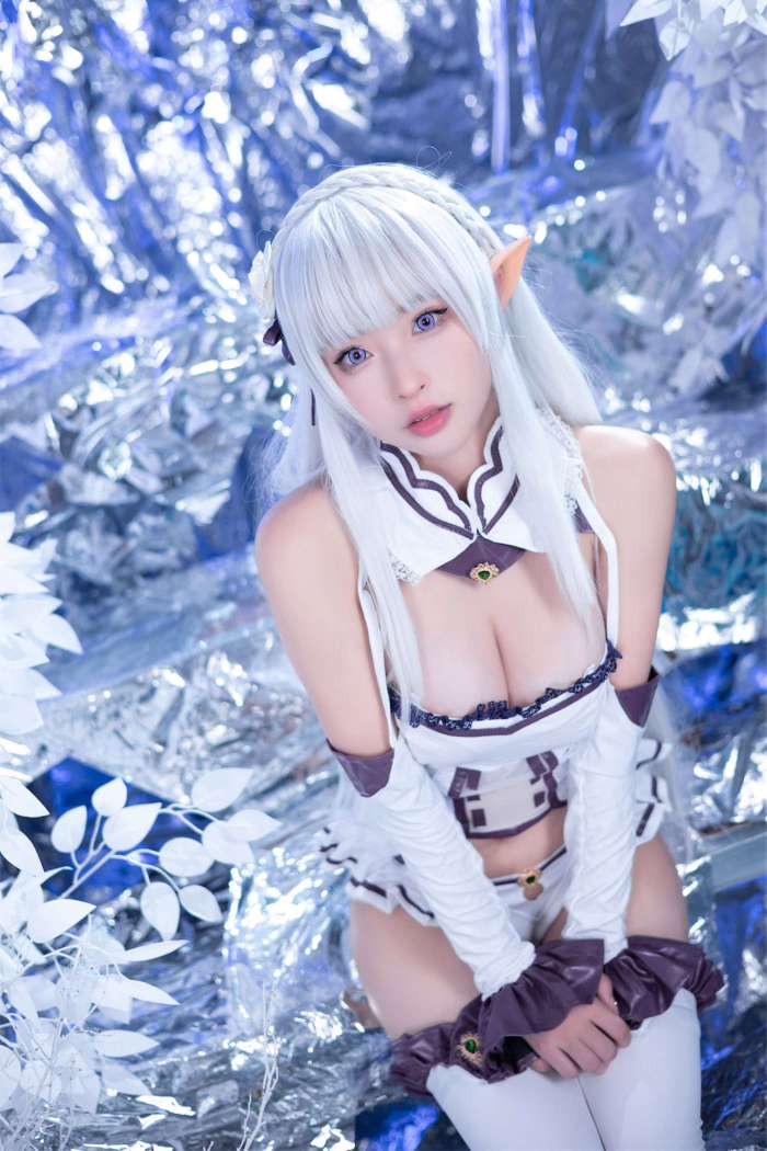 清水由乃 重生之我是艾米莉亚 [42P127MB]