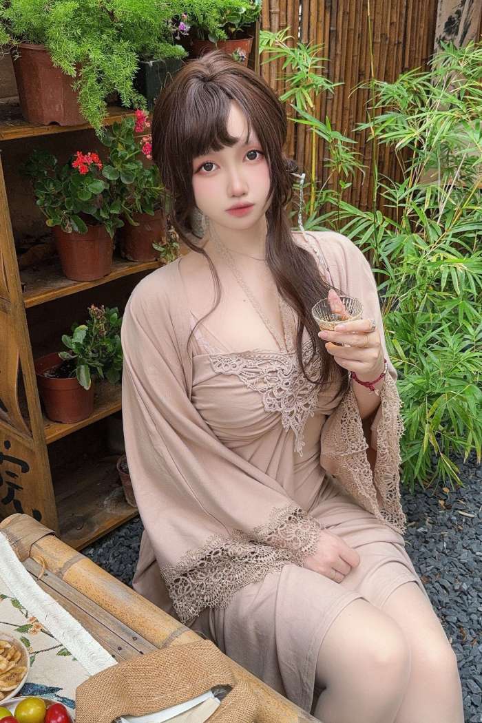 洛桑w伊梓 – 专属猫猫衬衫 [45P-232MB]