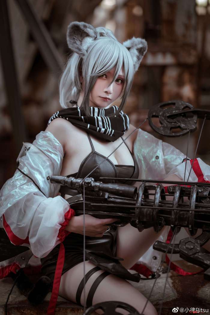 小律Ritsu – Schwarz [16P131MB]