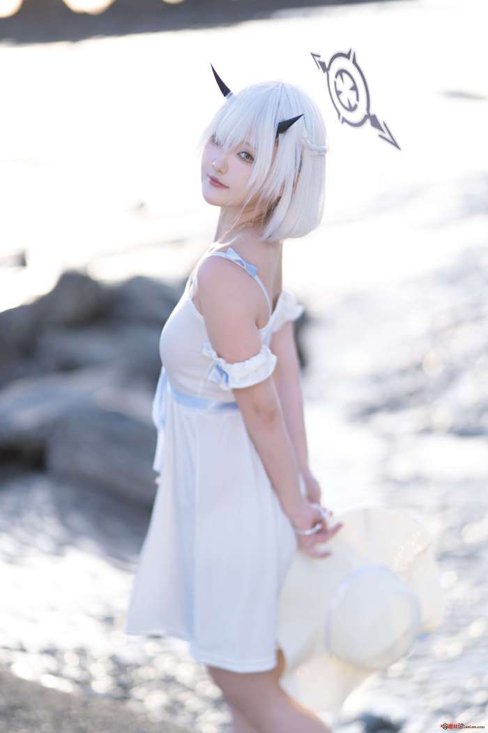 露(Mercurius-i) – 蔚蓝档案 冰室赖名 私服 [15P138MB]