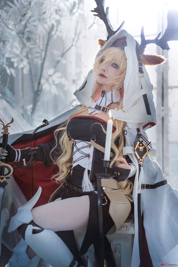 一千只猫薄禾 – 烛骑士 薇薇安娜 [12P125MB]