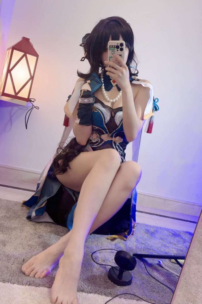 屑雪雪鸭 – 来一口阮饭 [49P18MB]