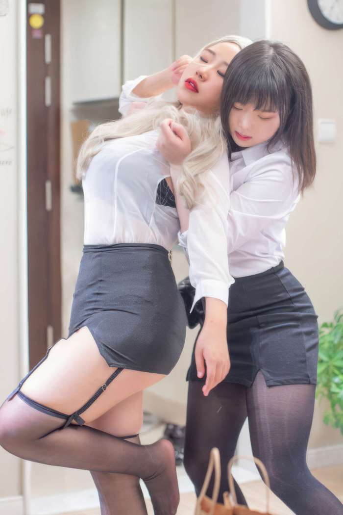 皮皮奶可可爱了啦&穆零Mu0 – 百合OL [51P-550MB]