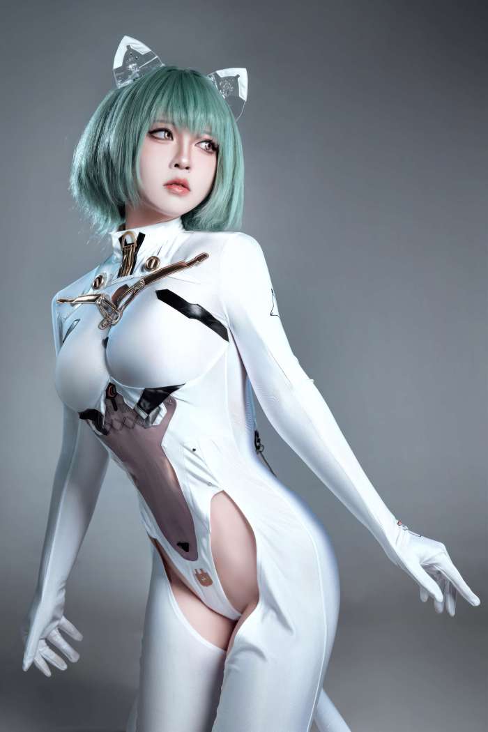 半半子 – 碧蓝航线 纳希莫夫 [38P110MB]