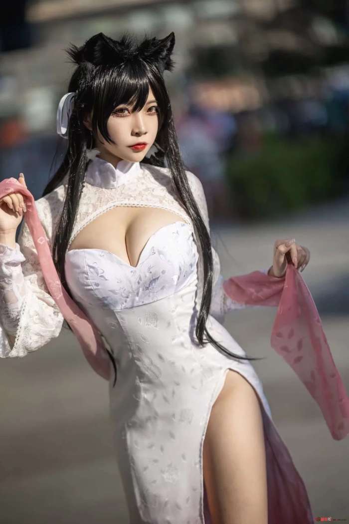 二佐Nisa – 碧蓝航线 爱宕旗袍 [18P80MB]