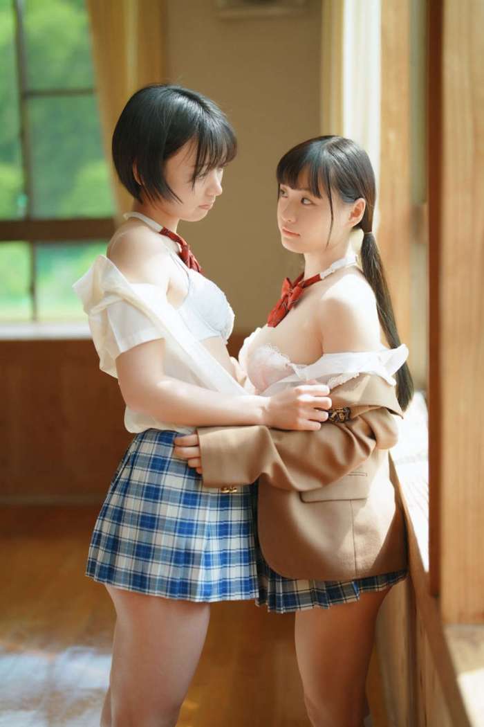 Kanon Urara (花音うらら) & Monami Suzu (もなみ鈴) – Beautiful World [49P18MB]