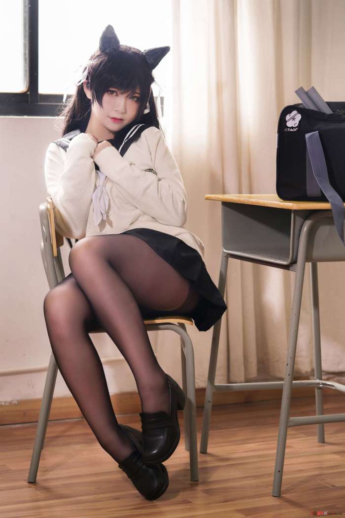 半半子 – 爱宕 学园幻想曲 [25P296MB]