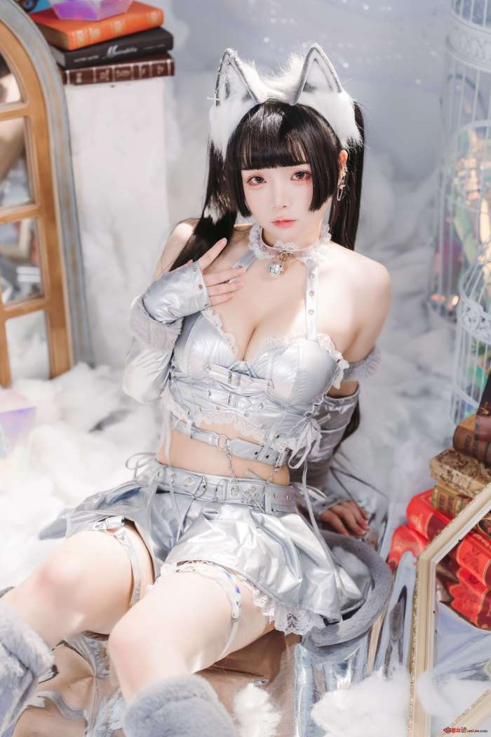 落落Raku – Malymoon銀狐 [19P328MB]