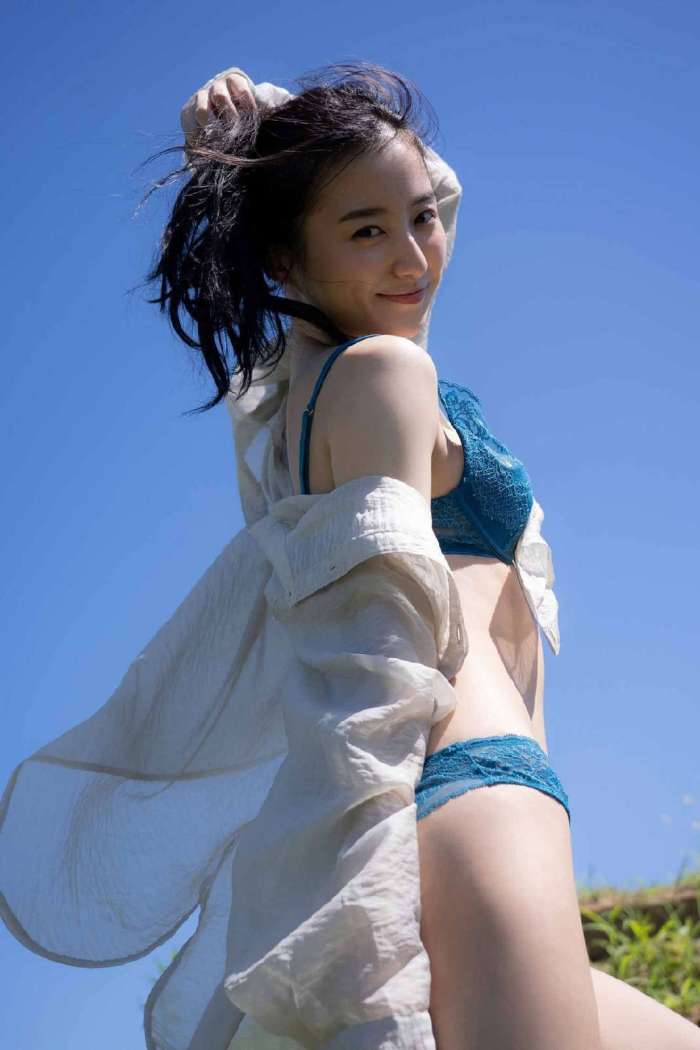 Riho Takada (高田里穂) – Eternal Heroine 永遠のヒロイン [90P60MB]