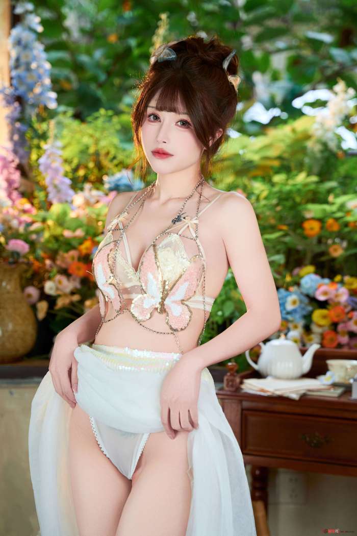 鹿八岁 – 深林的洁白花语 [105P1V1.25GB]