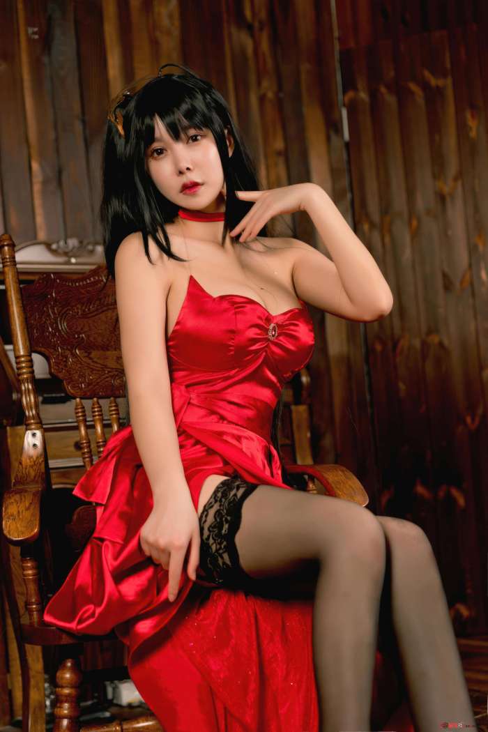 亚马逊鲶鱼 – 碧蓝航线 大凤毒苹果 [12P121MB]