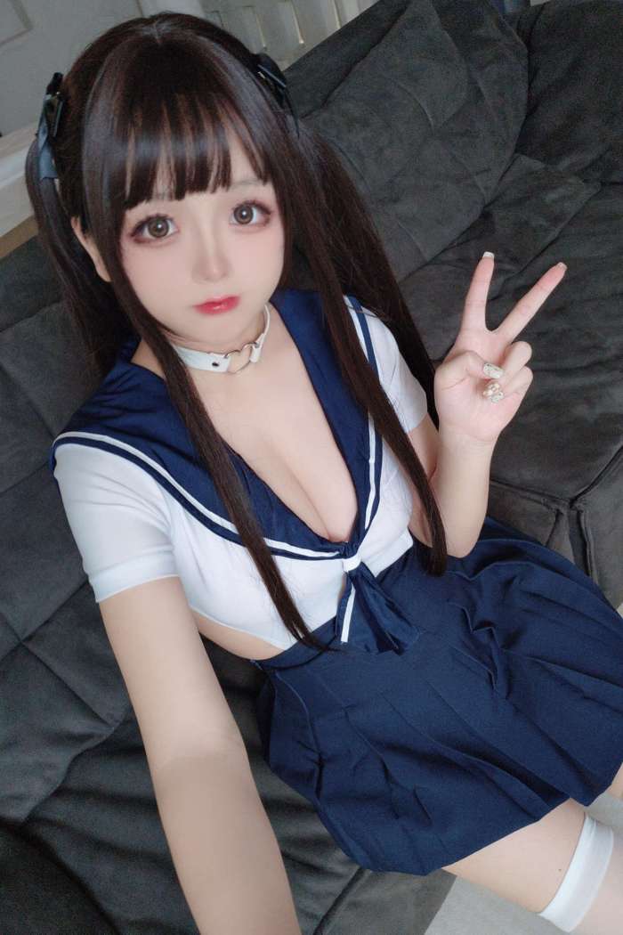 日奈娇 – 制服学妹自拍 [45P76MB]