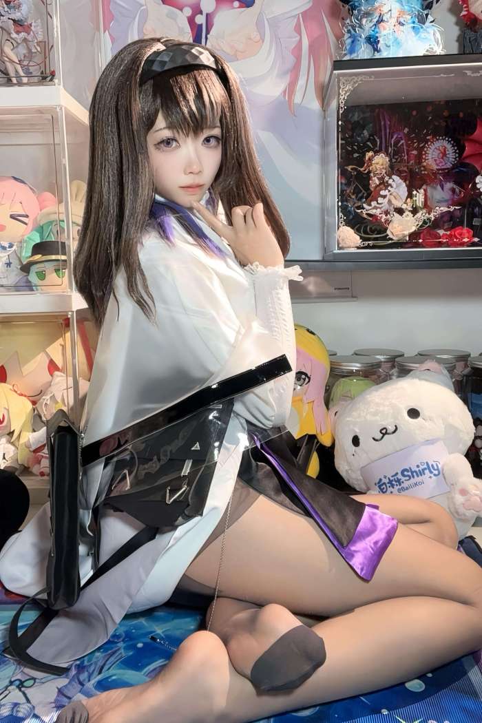 白栎Shirly – 明日方舟 普瑞赛斯博士服  [130P25V5.75GB]