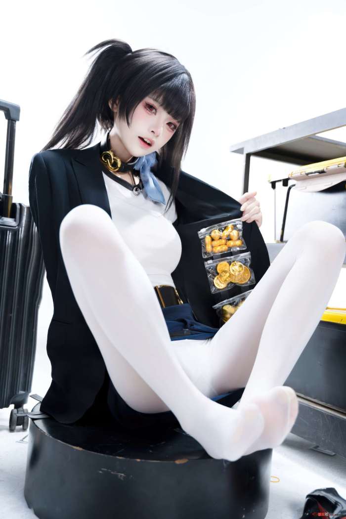 九柒喵 – Nikee胜利女神 索拉 [24P128MB]