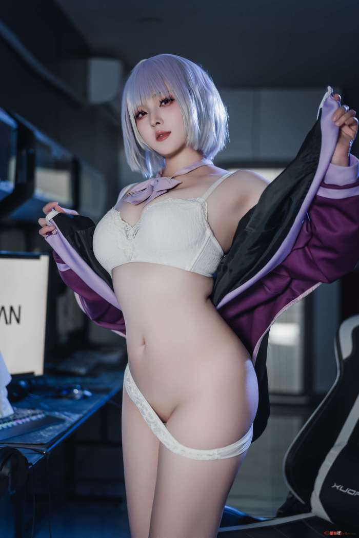 Natsuko夏夏子 – GRIDMAN 新条茜 [82P-656MB]