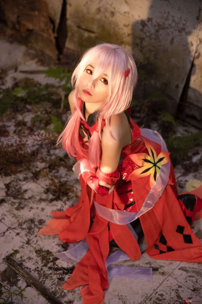 G44不会受伤 – 罪恶王冠 楪祈 [20P-148M]