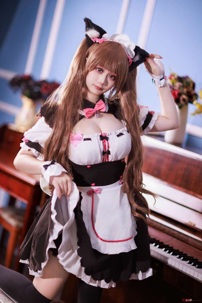 阿雪雪 – 巧克力女仆&蕾姆婚纱 [27P192M]